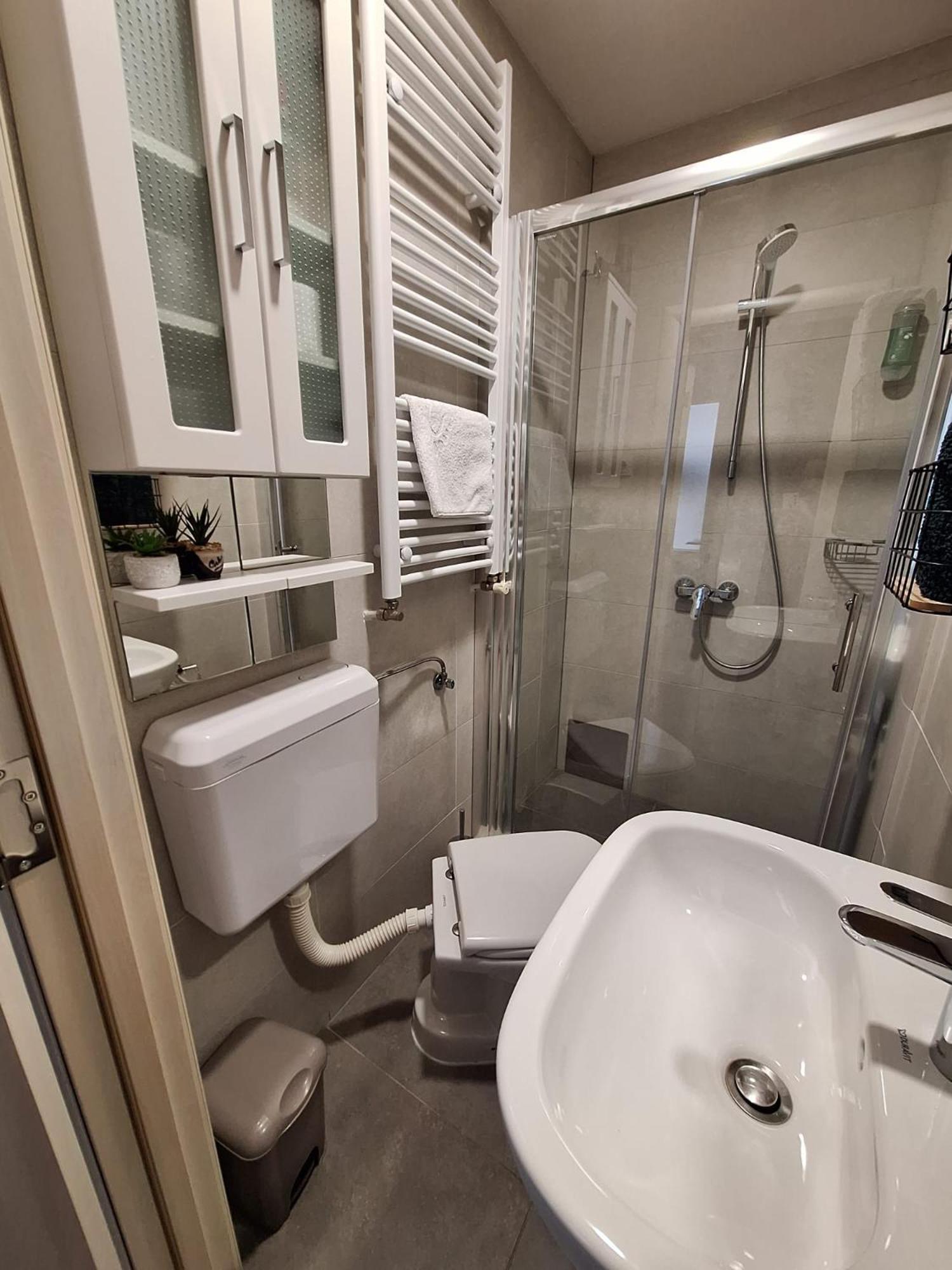 Studio Apartmani Louis I Lola Zagabria Esterno foto