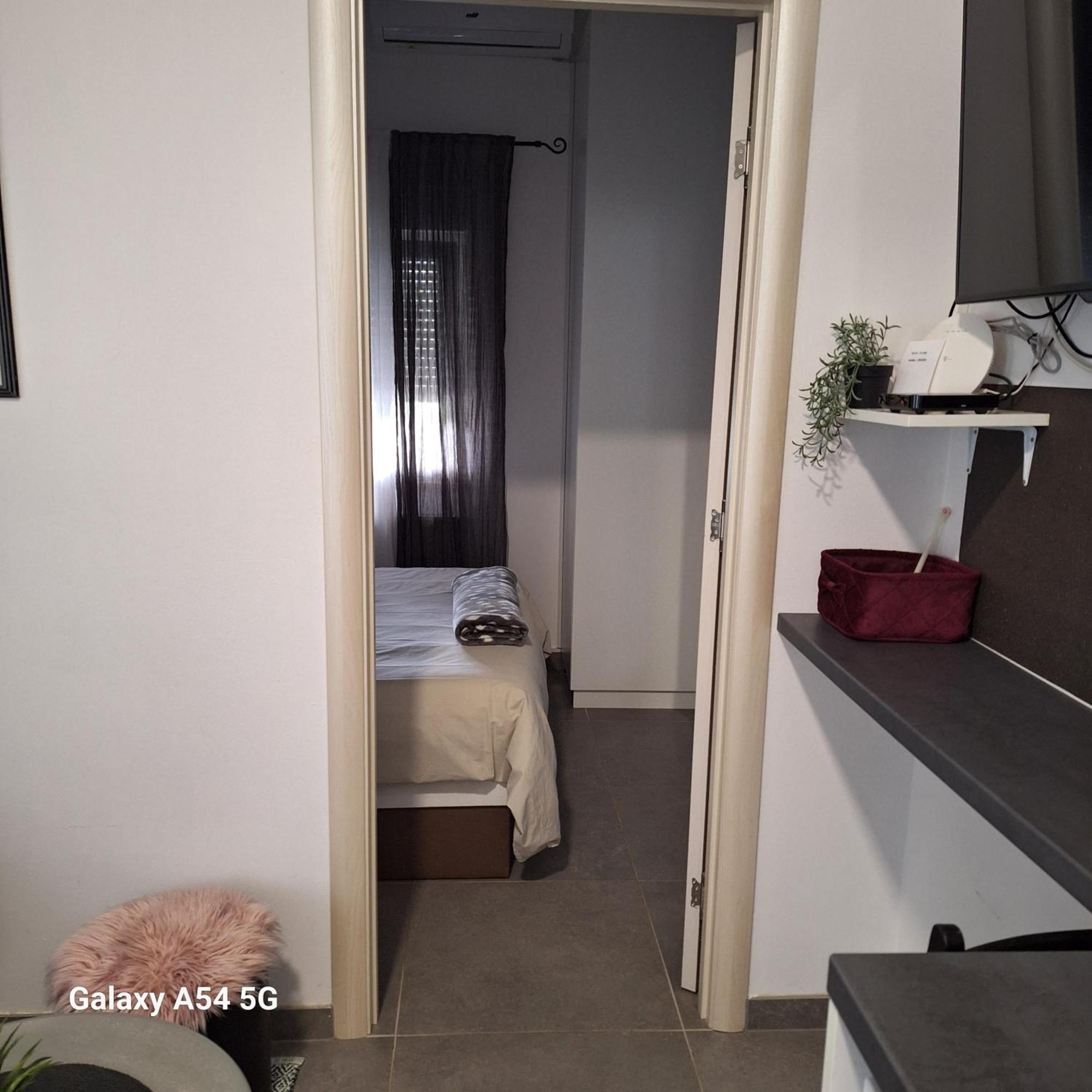 Studio Apartmani Louis I Lola Zagabria Esterno foto