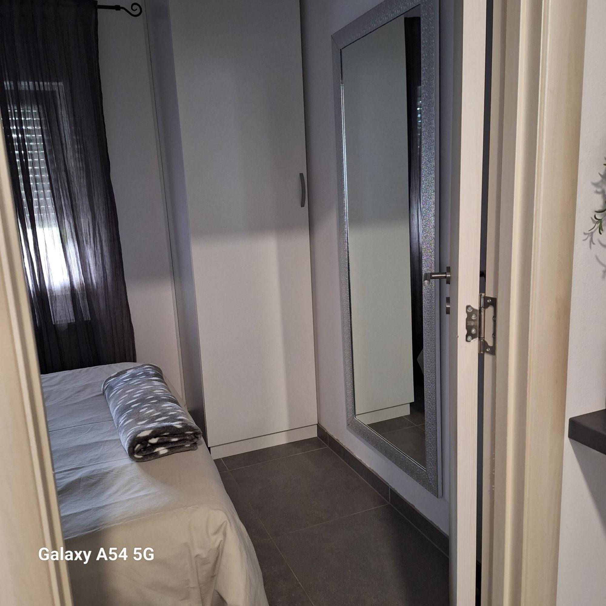 Studio Apartmani Louis I Lola Zagabria Esterno foto